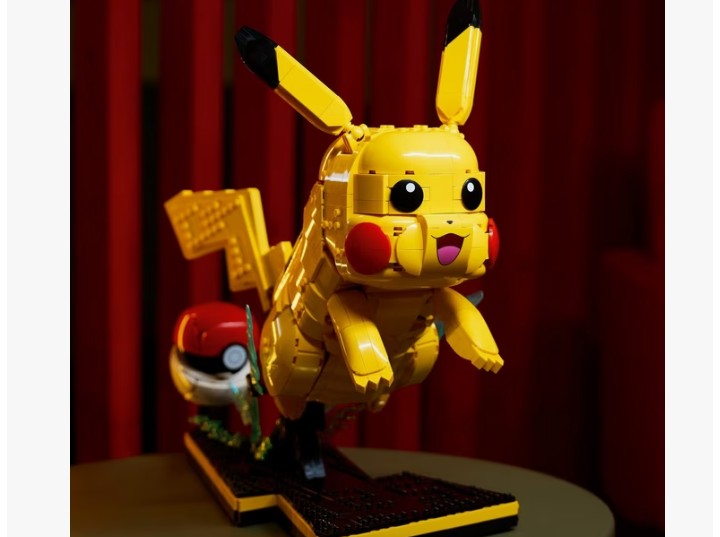Lego Pokemon Pikachu and Poke Ball Building Set 72152 - NEW