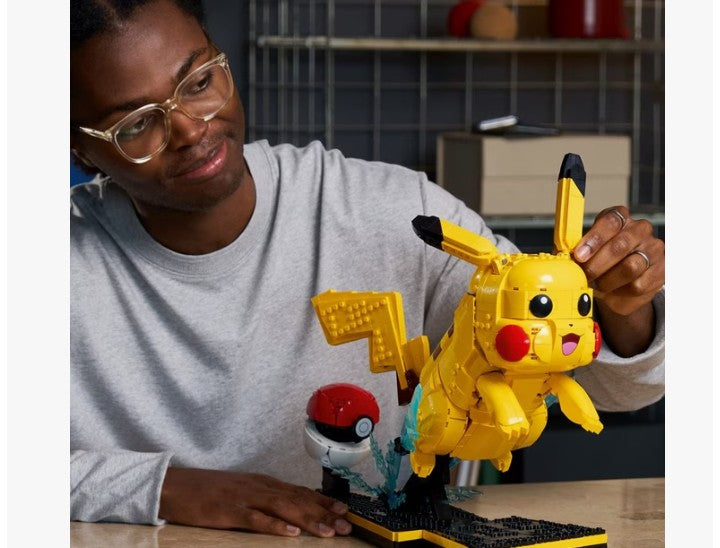 Lego Pokemon Pikachu and Poke Ball Building Set 72152 - NEW