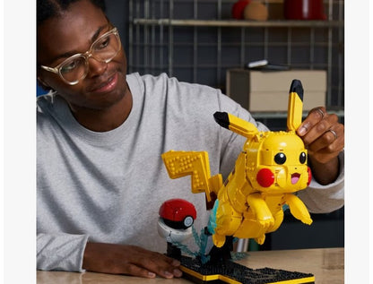 Lego Pokemon Pikachu and Poke Ball Building Set 72152 - NEW